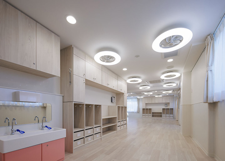 Nursery room ③